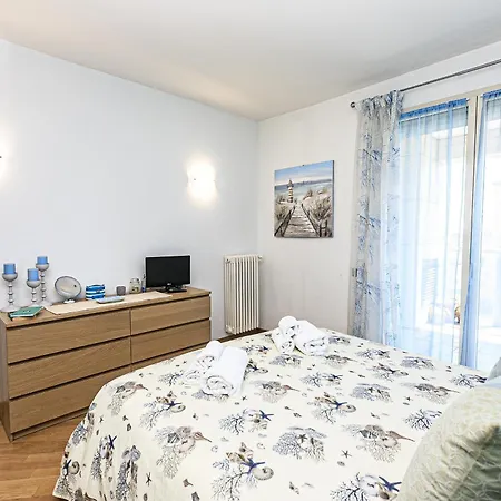 Apartment Real Italian Estate - Lighthouse Marina View Genua